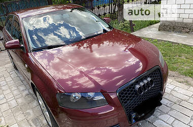 Хэтчбек Audi A3 2005 в 
