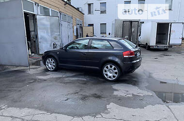 Хэтчбек Audi A3 2005 в 