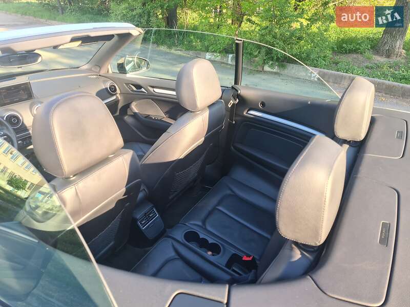 Кабриолет Audi A3 2015 в Запорожье