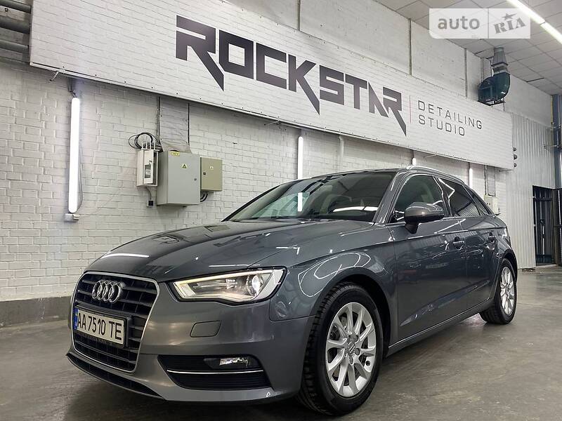 Хэтчбек Audi A3 2016 в Киеве фото Хэтчбек Audi A3 2016 в Киеве