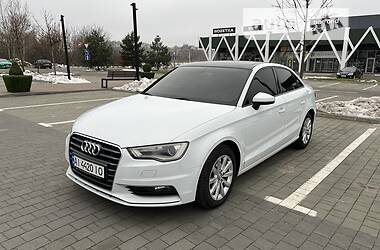 Седан Audi A3 2015 в Хмельницькому