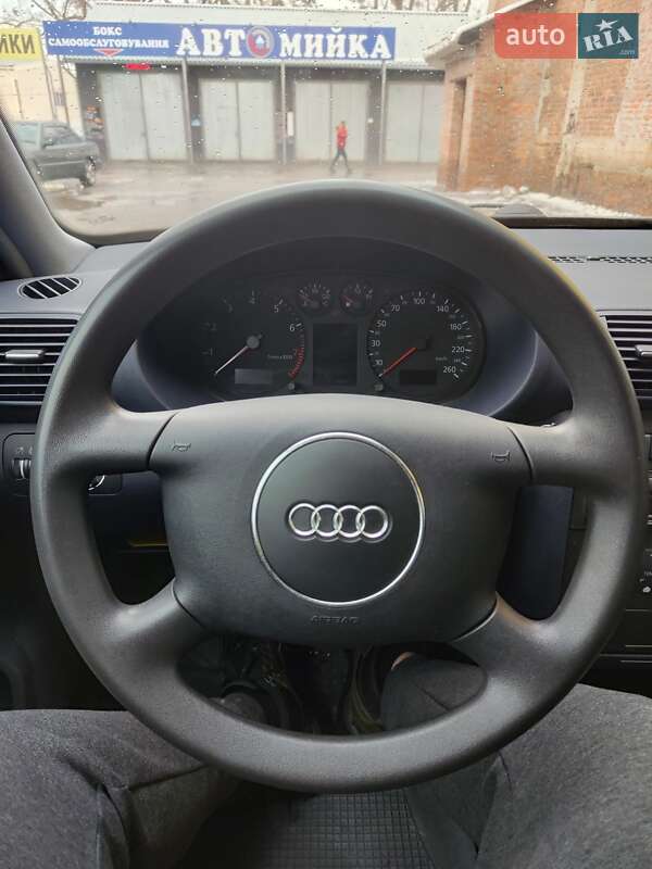 Хэтчбек Audi A3 2001 в Ахтырке