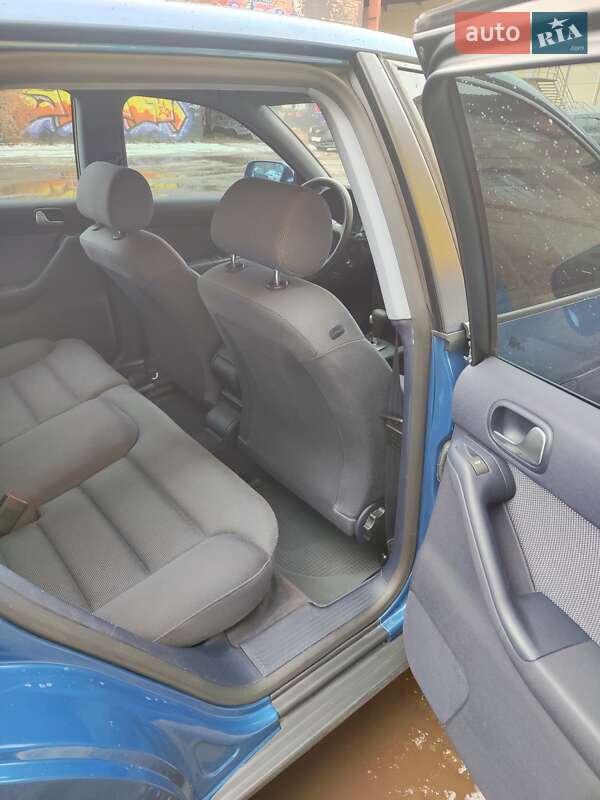 Хэтчбек Audi A3 2001 в Ахтырке