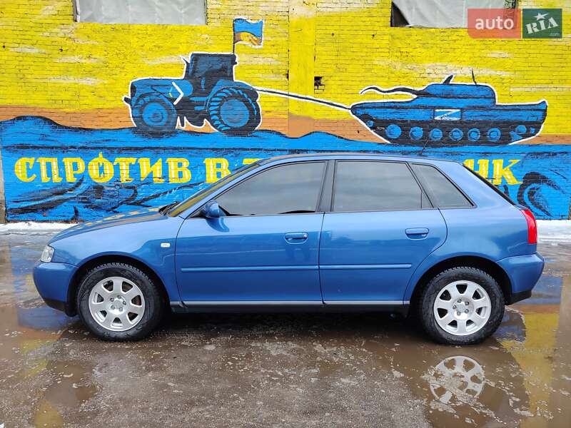 Хэтчбек Audi A3 2001 в Ахтырке