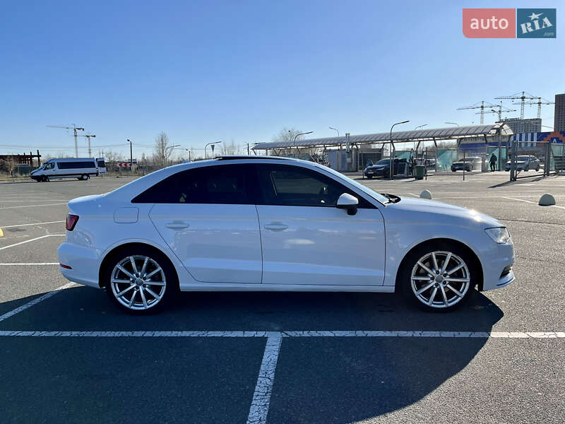 Седан Audi A3 2015 в Києві