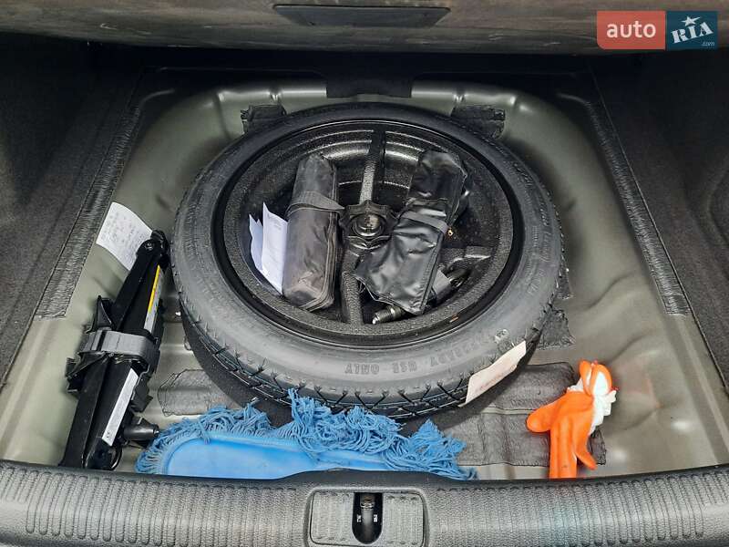 Седан Audi A3 2015 в Коломиї