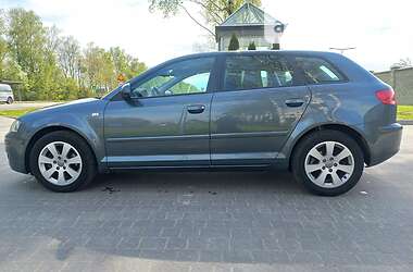 Хэтчбек Audi A3 2004 в 