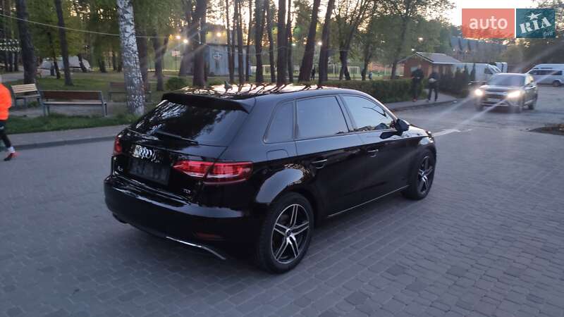 Хетчбек Audi A3 2016 в Києві
