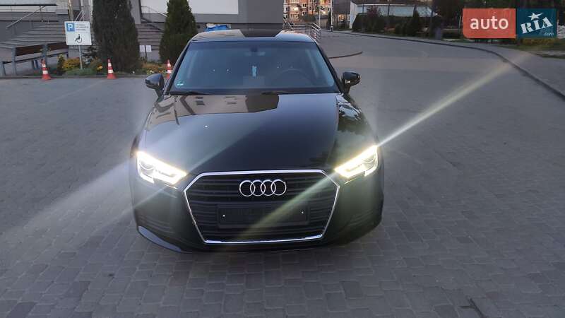 Хетчбек Audi A3 2016 в Києві