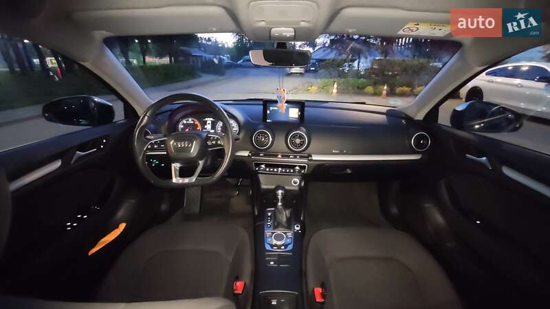 Хетчбек Audi A3 2016 в Києві
