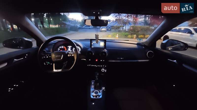 Хетчбек Audi A3 2016 в Києві