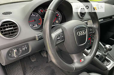 Хэтчбек Audi A3 2011 в 