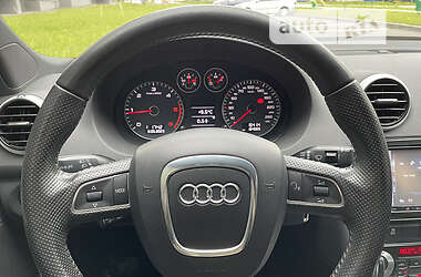 Хэтчбек Audi A3 2011 в 