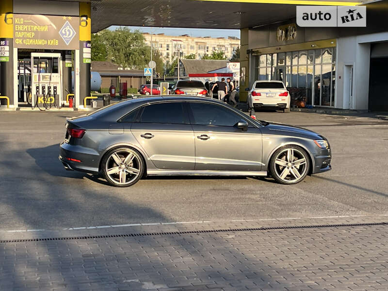 Седан Audi A3 2015 в Киеве