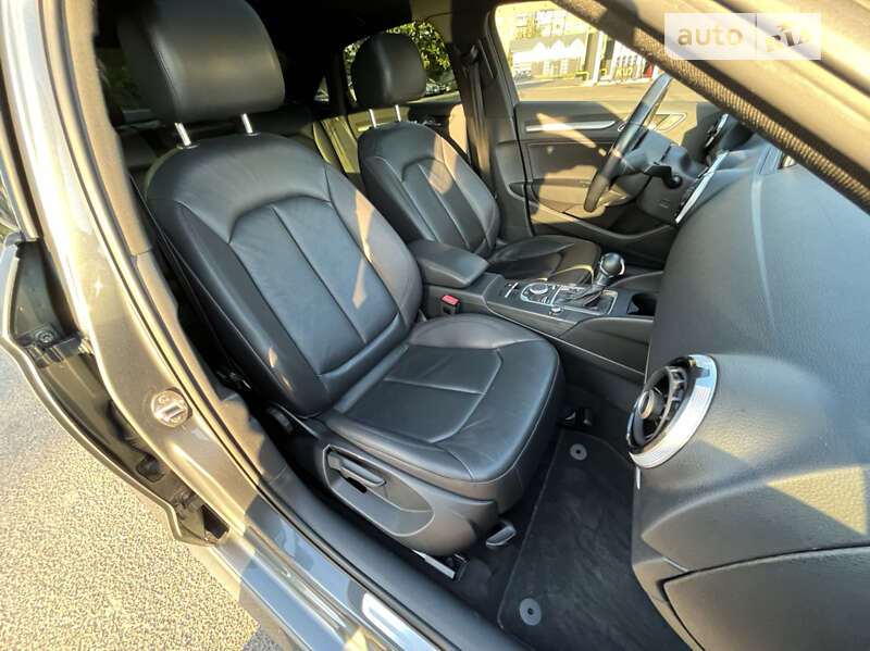 Седан Audi A3 2015 в Киеве