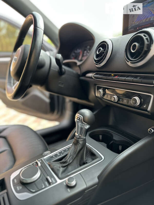Седан Audi A3 2015 в Киеве