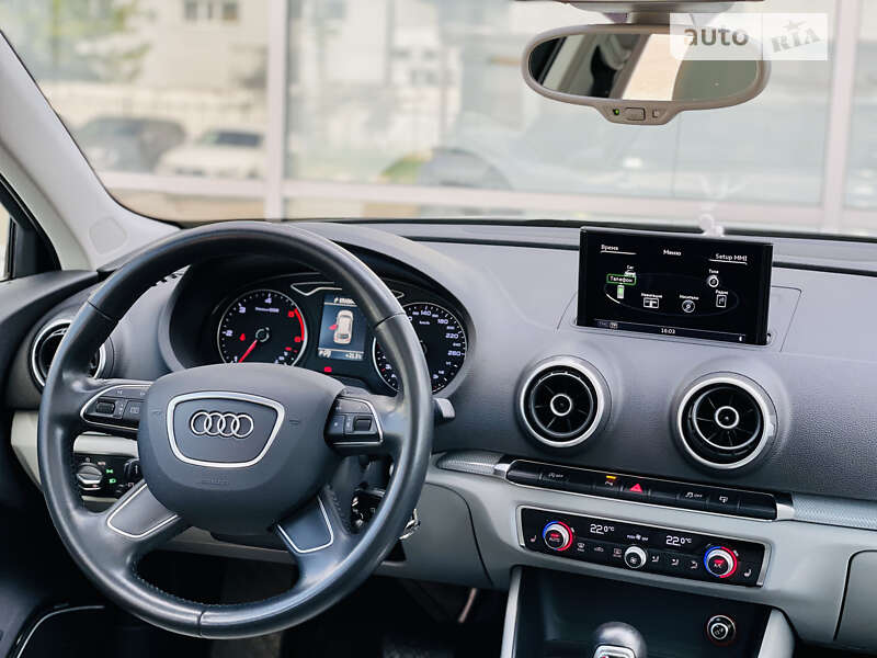 Хэтчбек Audi A3 2015 в Одессе