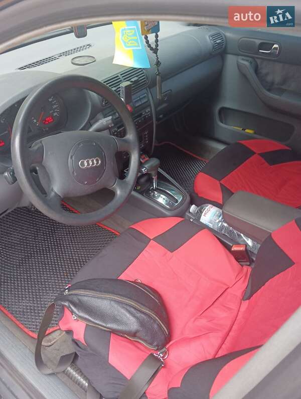 Хэтчбек Audi A3 2000 в Александрие