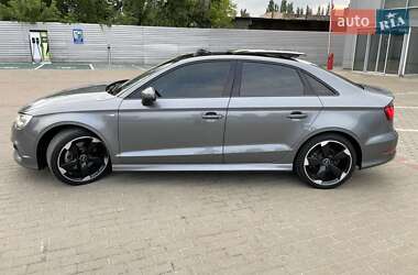 Седан Audi A3 2016 в 