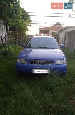 Хэтчбек Audi A3 1997 в 