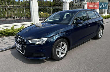 Хэтчбек Audi A3 2019 в Виннице