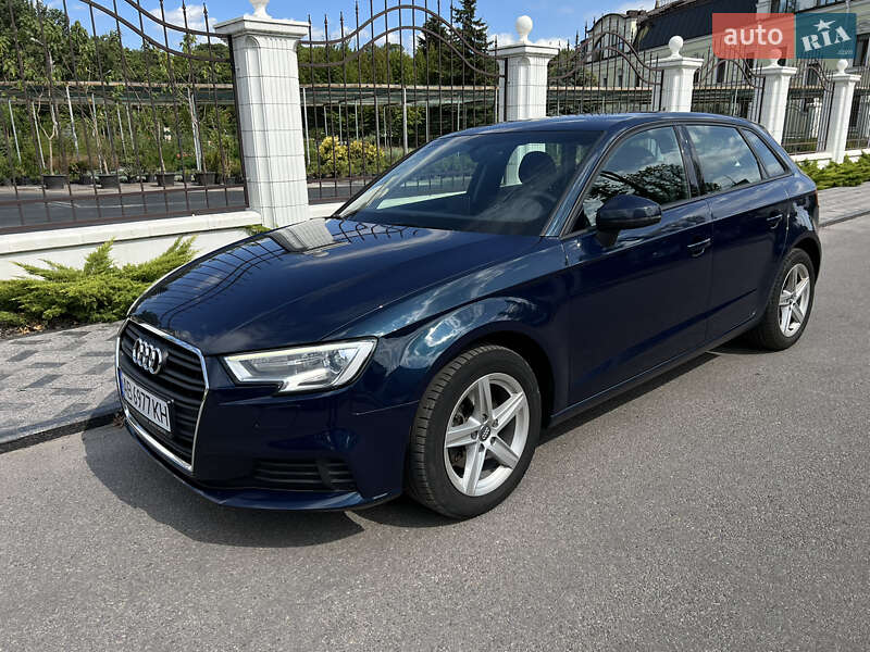 Хетчбек Audi A3 2019 в Вінниці