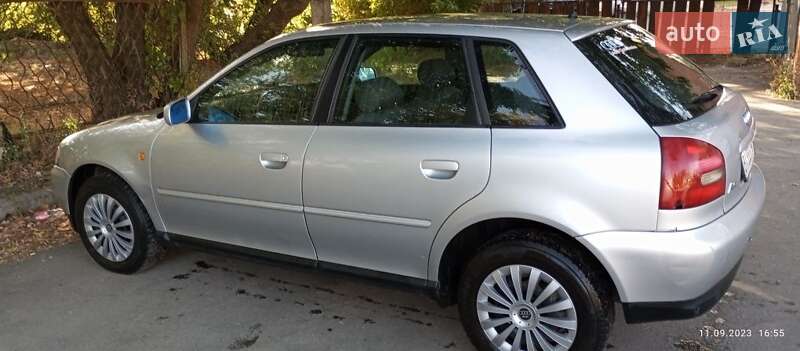Хэтчбек Audi A3 2000 в Лубнах