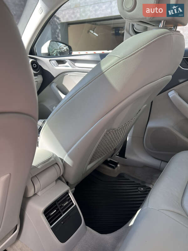 Седан Audi A3 2016 в Киеве