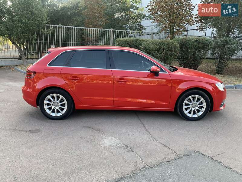 Хэтчбек Audi A3 2013 в Киеве