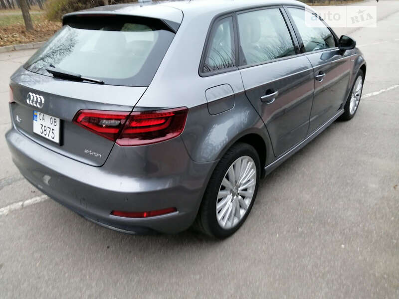 Хэтчбек Audi A3 2015 в Умани