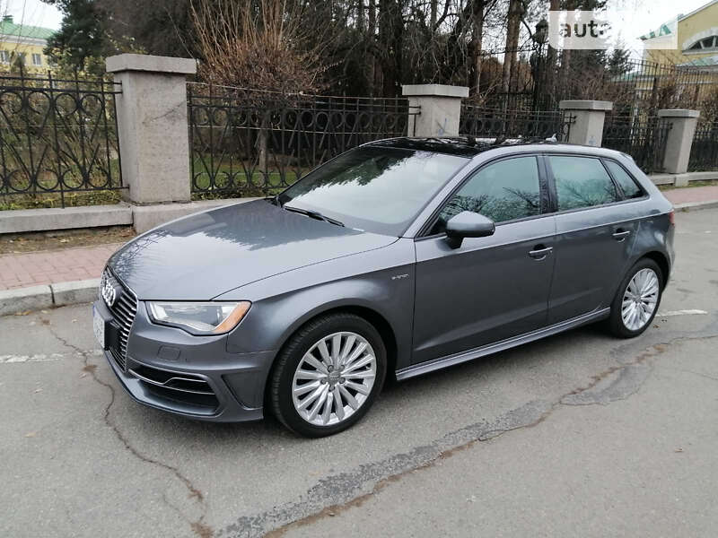 Хэтчбек Audi A3 2015 в Умани