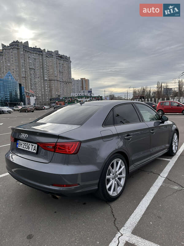 Седан Audi A3 2016 в Одессе