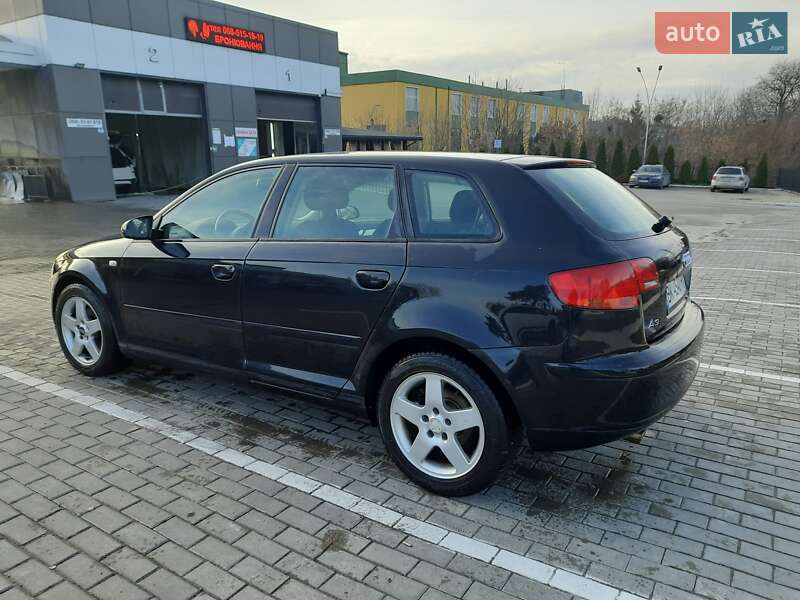 Хэтчбек Audi A3 2004 в Ровно