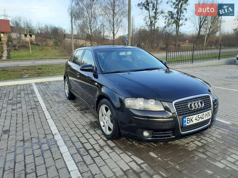 Хэтчбек Audi A3 2004 в Ровно