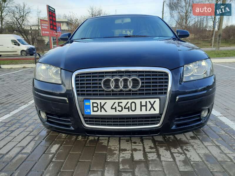 Хэтчбек Audi A3 2004 в Ровно