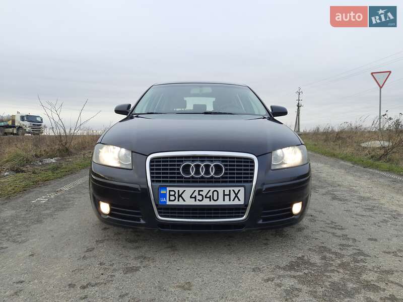 Хэтчбек Audi A3 2004 в Ровно