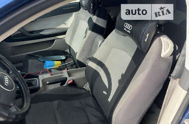 Хэтчбек Audi A3 2003 в 
