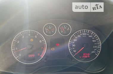 Хэтчбек Audi A3 2003 в 