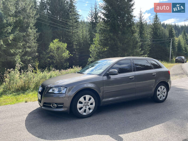 Хетчбек Audi A3 2012 в Долині