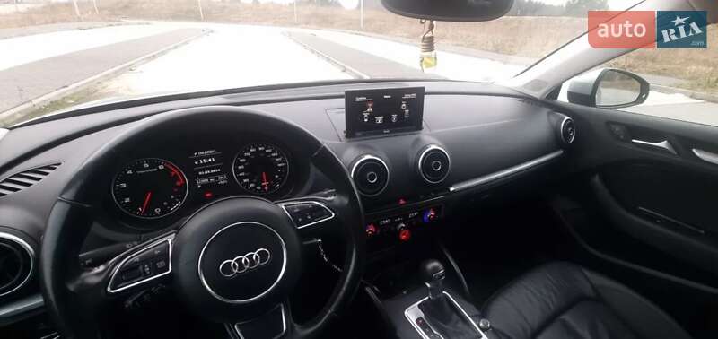 Седан Audi A3 2015 в Львове