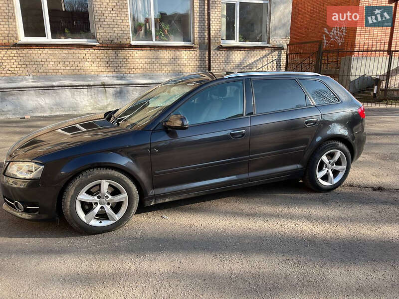 Хэтчбек Audi A3 2012 в Хмельницком