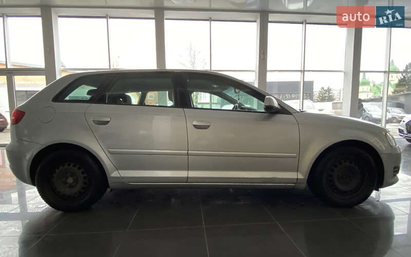 Хэтчбек Audi A3 2011 в Шептицькому