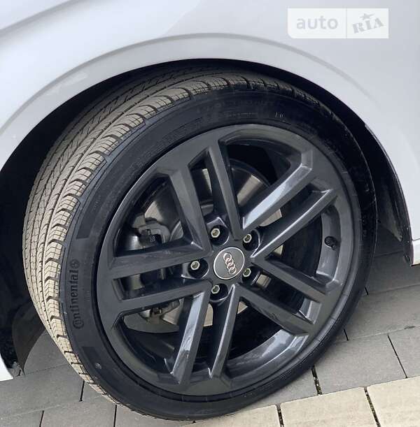 Седан Audi A3 2019 в Сваляве