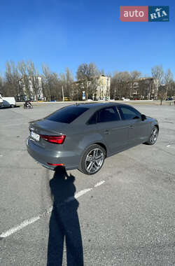 Седан Audi A3 2016 в Запоріжжі