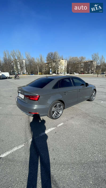 Седан Audi A3 2016 в Запорожье