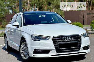 Седан Audi A3 2016 в Києві