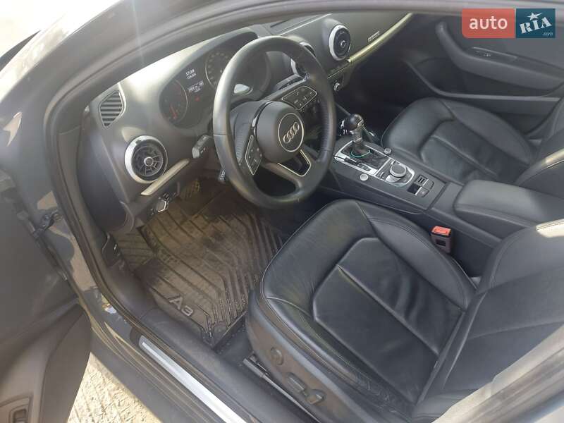 Седан Audi A3 2019 в Запорожье