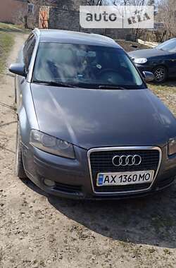 Хэтчбек Audi A3 2004 в 