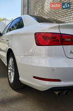 Седан Audi A3 2016 в Днепре
