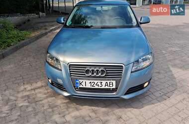 Хэтчбек Audi A3 2010 в 